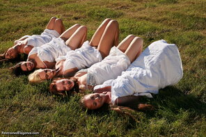 amateur photo Ariel Anderssen & Her Friends-Slavegirls - Happy New Year! 059