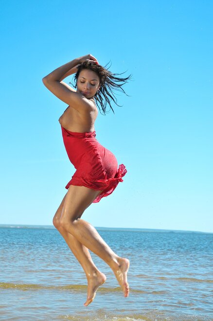 2025-07-26_16-50-12.148Z_0118_EB_Dancer_Nazri_medium_0118