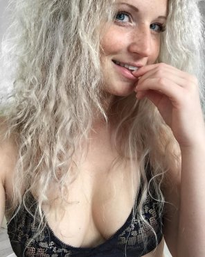 photo amateur Blonde curls