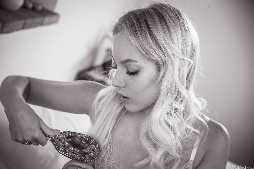 MetArt_Fabulous-Freckles_Bella-Spark_high_0117