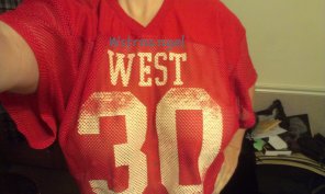 amateur photo Football Jersey with no Bra