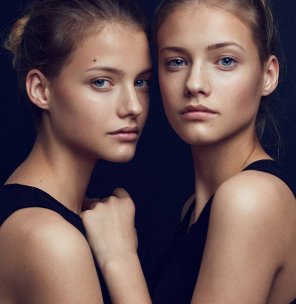 foto amadora Swiss-Dutch twins