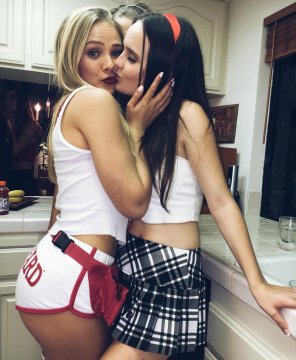 amateur pic Lifeguard and school girl
