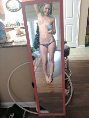 foto amatoriale Leg Mirror Thigh Selfie 