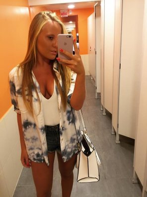 amateur-Foto Clothing Shoulder Blond Snapshot Selfie 