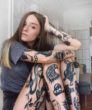 zdjęcie amatorskie NYC tattoo artist Katya Krasnova