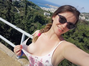 amateur pic What do you think about my smile at the coast :)