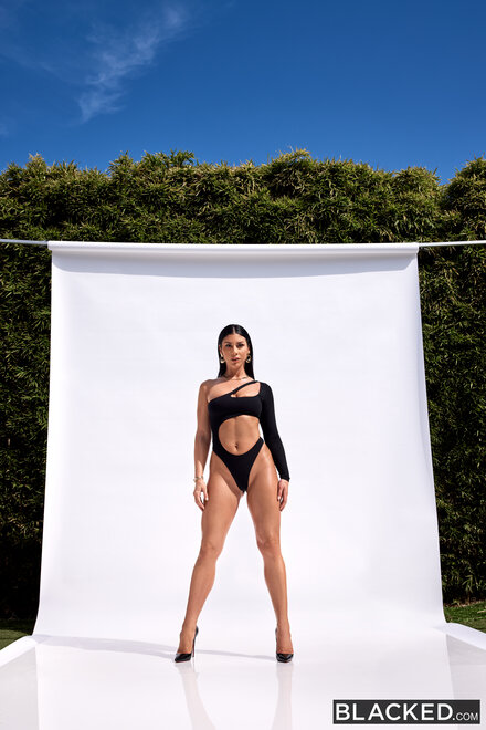 14244899-queenie-sateen-15-nude