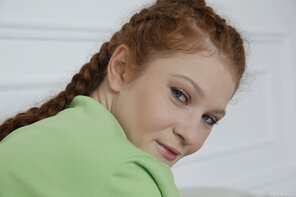 foto amatoriale MetArt_Sweet-Ginger_Foxy-Sofilie_high_0074