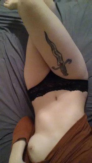 amateur-Foto Original ContentYou requested a better tattoo pic, now tell me how much you want to [f]uck me? ðŸ’‹