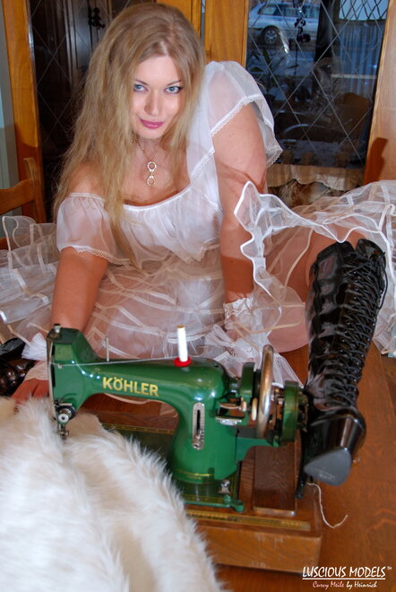 Meile 20080202-00256 nude