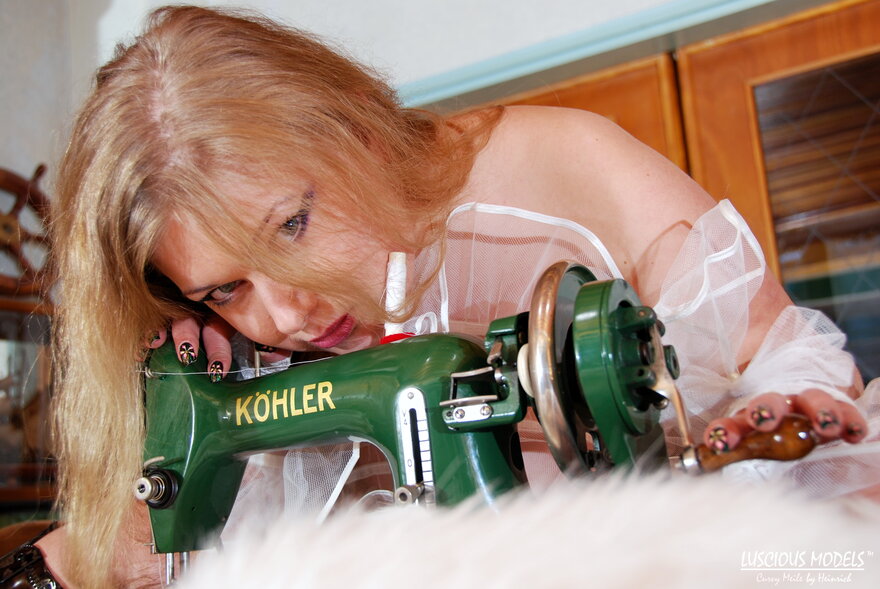 Meile 20080202-00298 nude