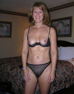 photo amateur panties-thongs-underwear-37154