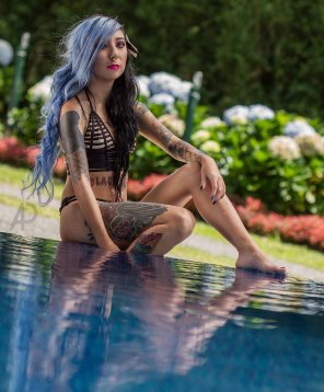 foto amadora Posing By The Pool