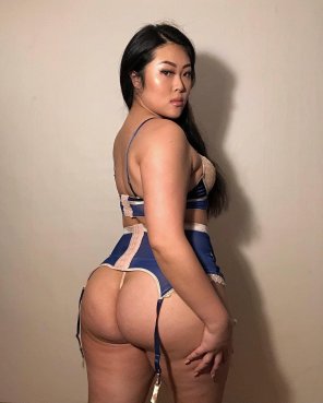 Korean thiccness