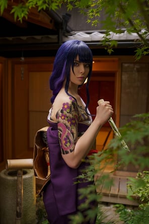 amateur pic Vinnegal-Raiden-Shogun-Kimono-4