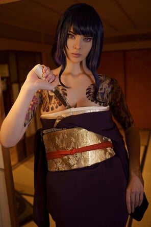 zdjęcie amatorskie Vinnegal-Raiden-Shogun-Kimono-19