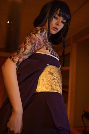 foto amadora Vinnegal-Raiden-Shogun-Kimono-21
