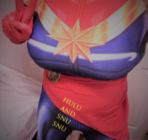 foto amateur Captain Marvel reporting for Duty