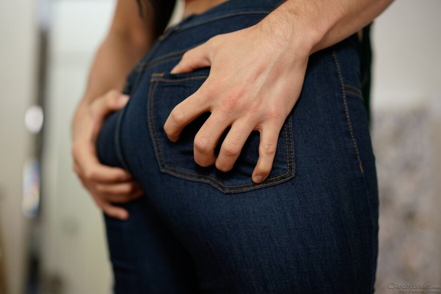 polo_7474 - RealityJunkies Mona Azar - Creampie Virgins 5 (21.05.2021) - 160 - 0077 - 0077