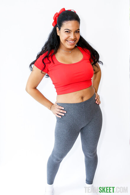 stepsiblings_ameena_green_and_maya_farrell_003