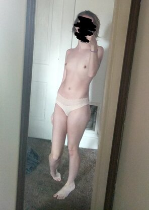 amateur pic I'm new here. Hope you like what you see!