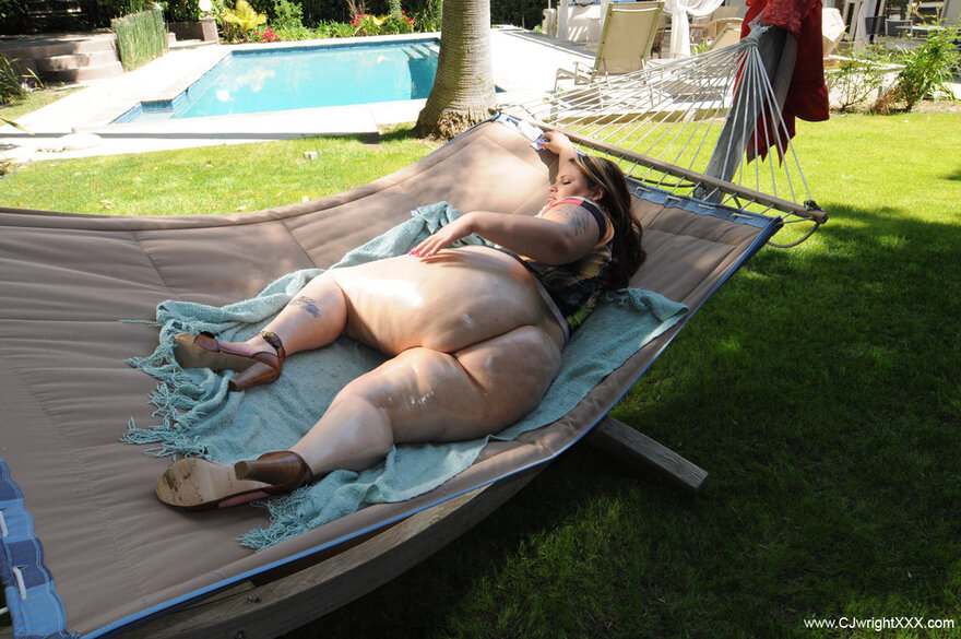 VictoriaSecretPool_203