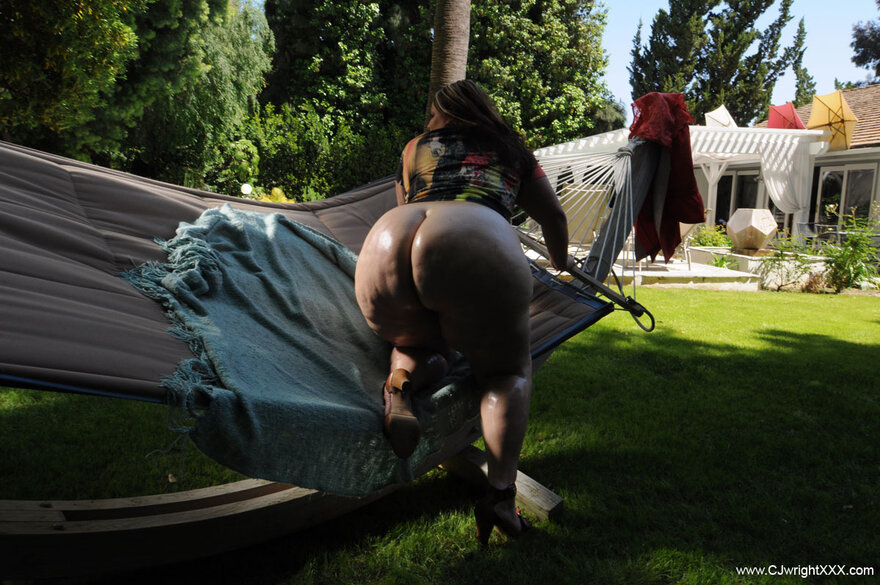 VictoriaSecretPool_234