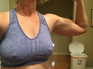 amateur pic NN She's a gym MILF for sure