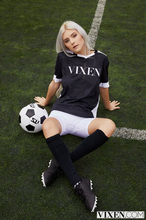 アマチュア写真 Eva Elfie with her favourite soccer star [4k] (20)