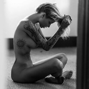 amateur photo 1658490423_798_Big-Collection-of-Topless-and-Naked-Tina-Louise-Pictures-20