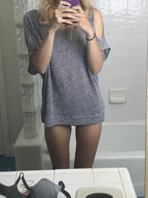 amateur pic I want her legs