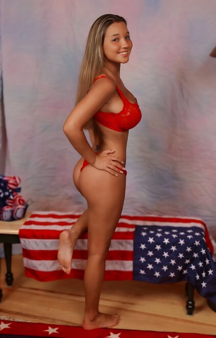 Christina Lucci 208~21