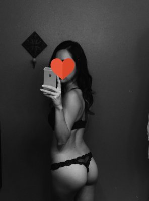 amateur photo My ass needs some attention â¤ï¸â¤ï¸