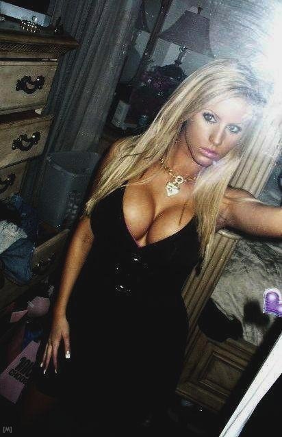 Beautiful busty selfie. Will forgive the messy room.