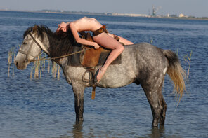 amateur pic MetArt_Riding_Olga-K_high_0009