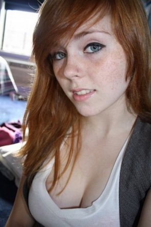 zdjęcie amatorskie Love that red hair and those freckles.