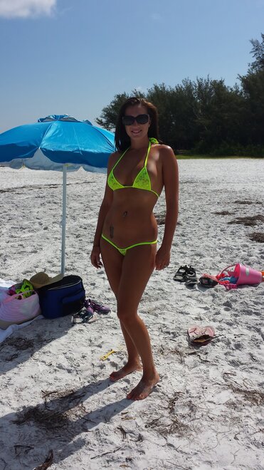 VacationBeachPictures-004-topaz-faceai-enhance-1.5x