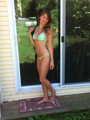 foto amatoriale amber-green-bikini-12