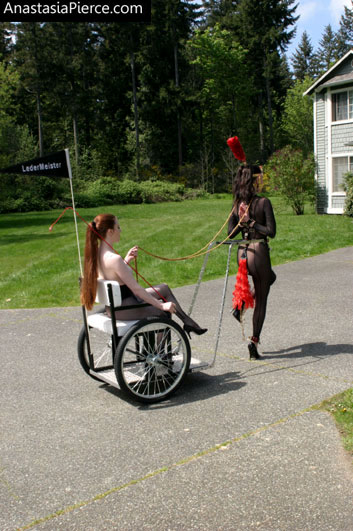 amateur photo PonyGirl048