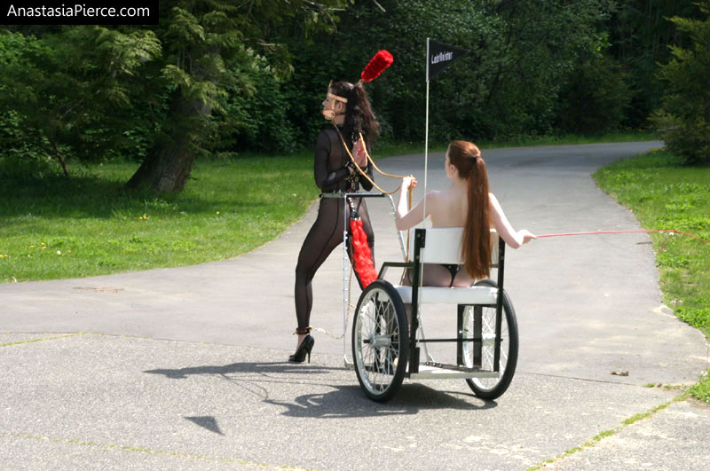 amateur photo PonyGirl062