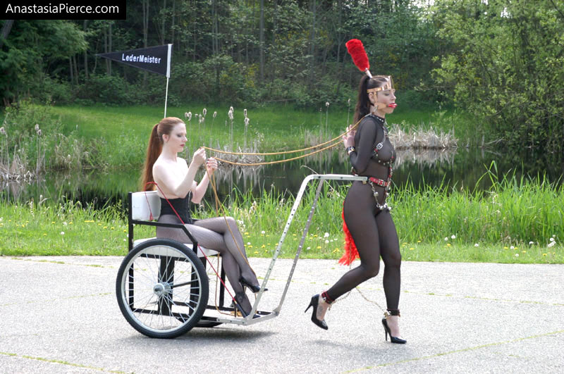 amateur photo PonyGirl067