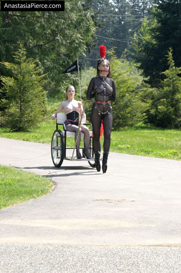 amateur photo PonyGirl082