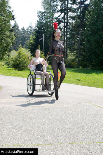 amateur photo PonyGirl085