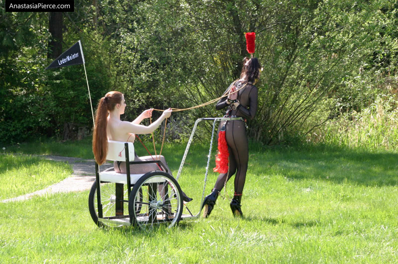 amateur photo PonyGirl120