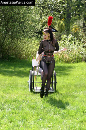 amateur photo PonyGirl122