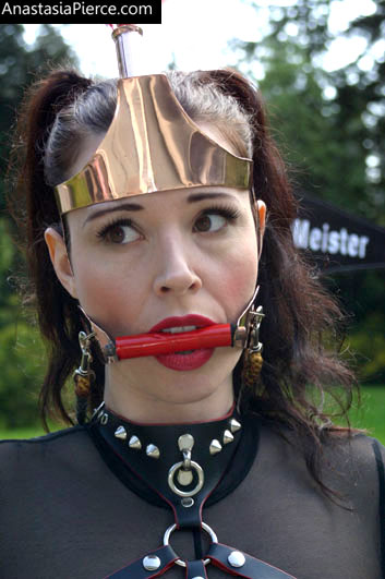 amateur photo PonyGirl182