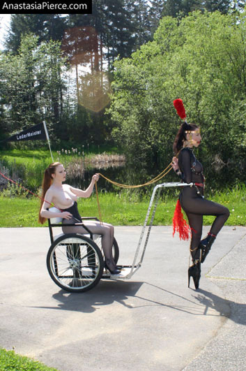 amateur photo PonyGirl187