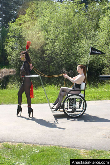 amateur photo PonyGirl219