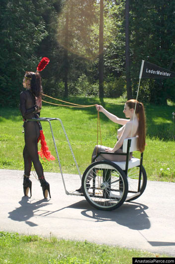 amateur photo PonyGirl220
